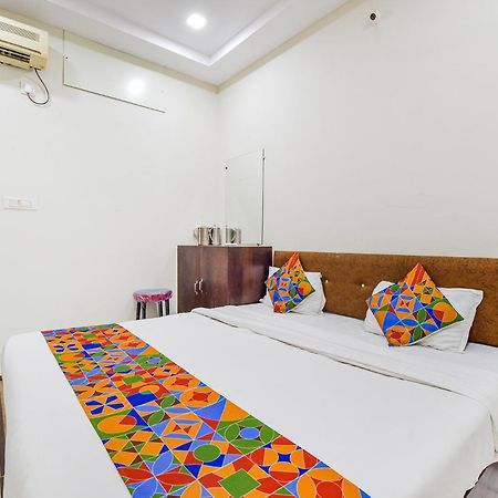 Fabexpress Devani Palace Ujjain Eksteriør bilde