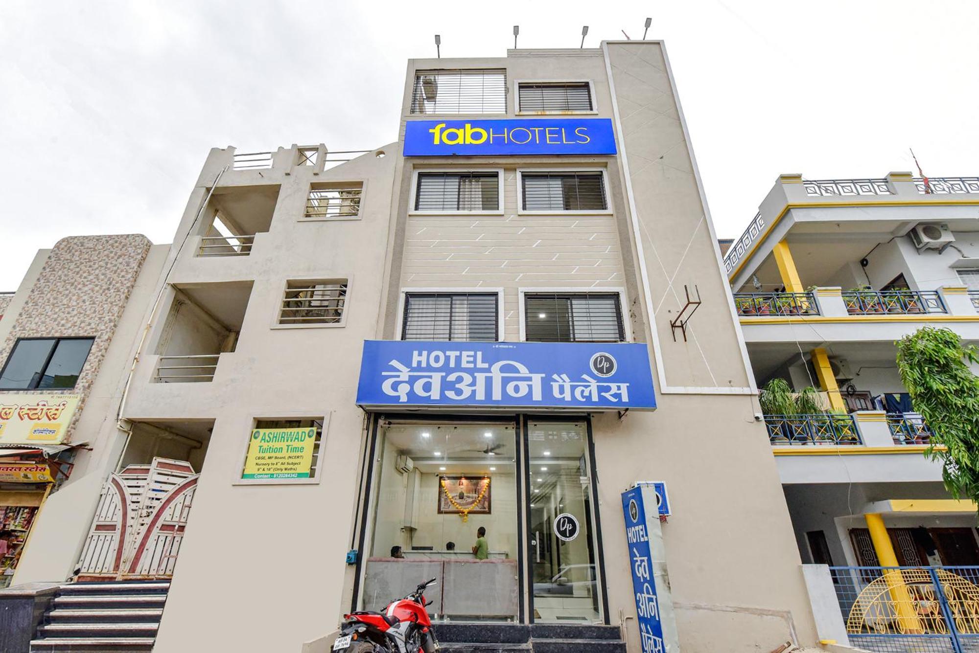 Fabexpress Devani Palace Ujjain Eksteriør bilde